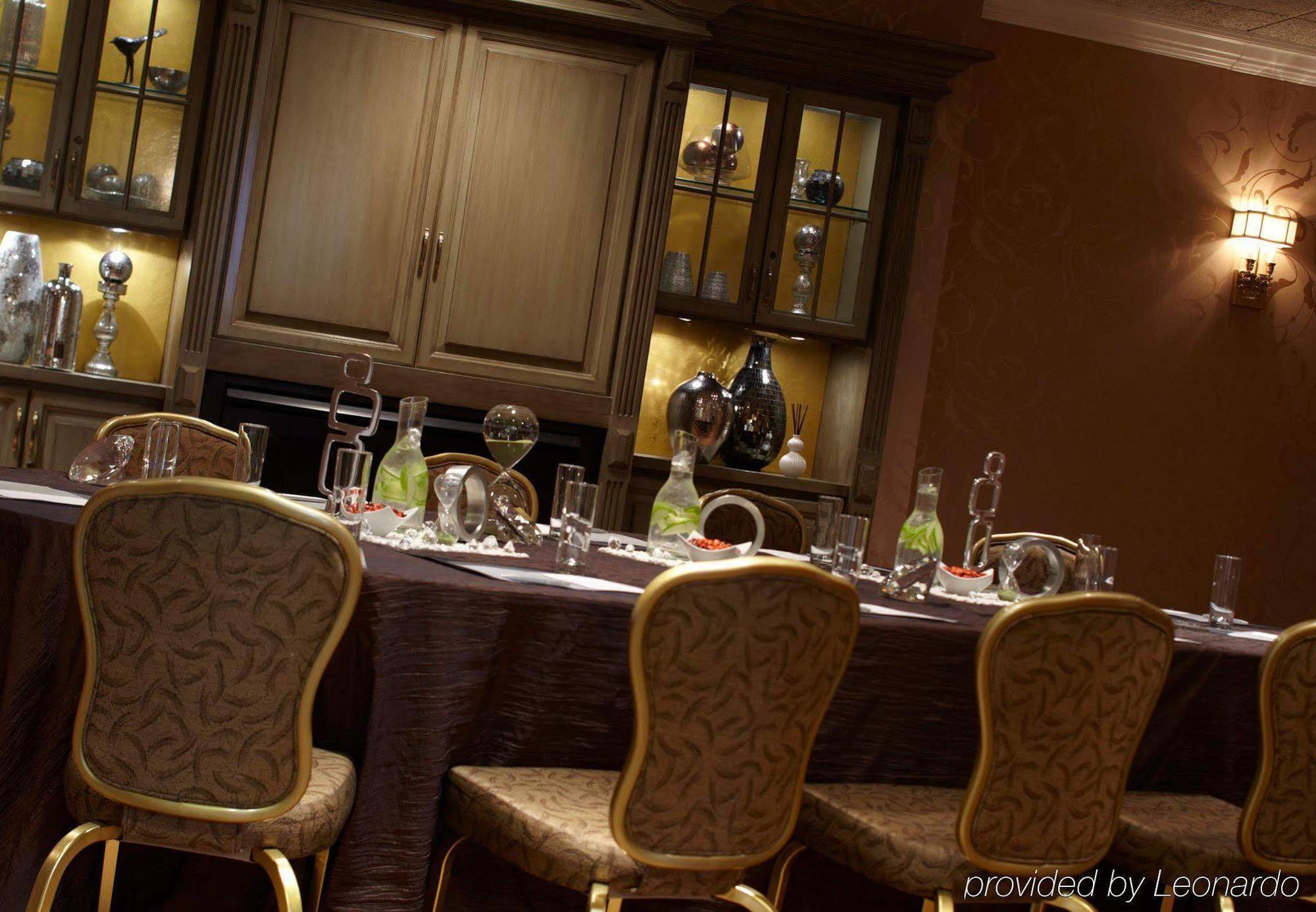 The Del Monte Lodge Renaissance Rochester Hotel&Spa Buitenkant foto